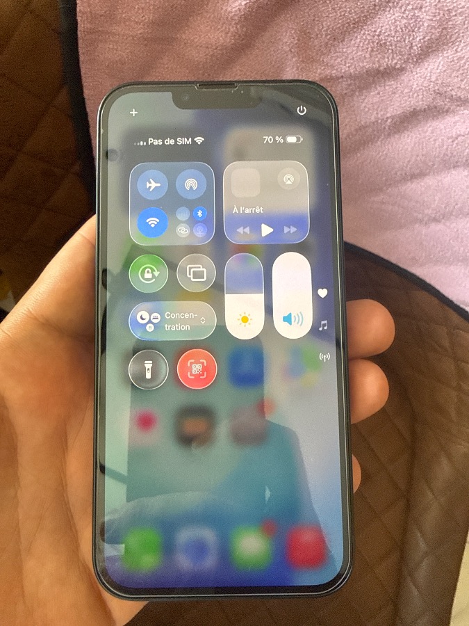 Apple iPhone 13 128 Go Minuit — photo 2 sur 8