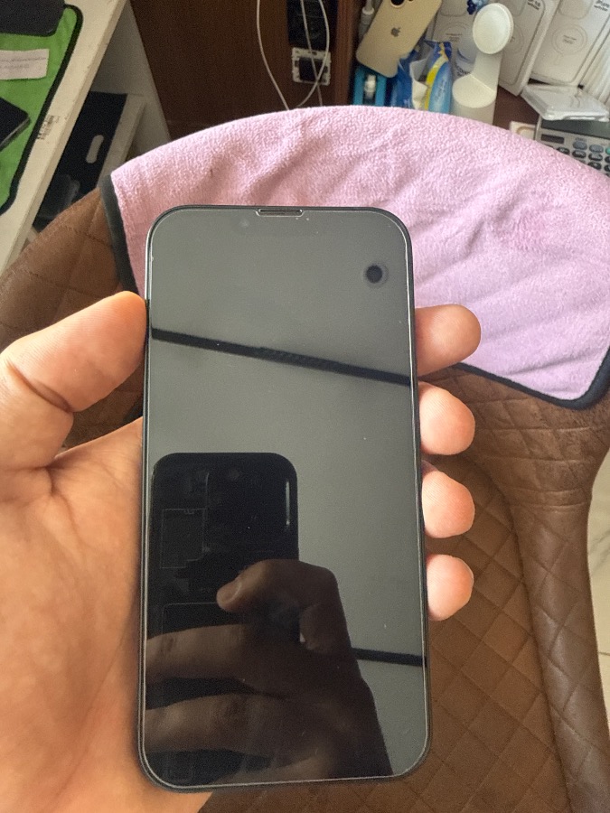 Apple iPhone 13 128 Go Minuit — photo 3 sur 8