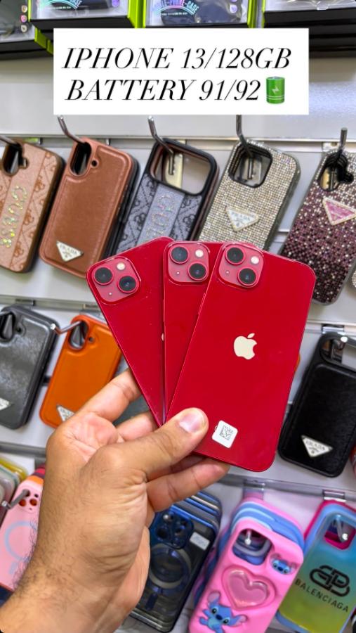 Apple iPhone 13 128 Go (PRODUCT)RED — Comme neuf · Batterie 92 % · 128 Go · (PRODUCT)RED · SIM + eSIM, à Centre ville, Tanger