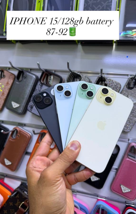 Apple iPhone 15 128 Go Vert — Comme neuf · Batterie 92 % · 128 Go · Vert · SIM + eSIM, à Centre ville, Tanger