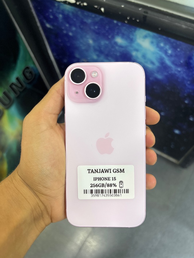 Apple iPhone 15 256 Go Rose — Très bon · Batterie 88 % · 256 Go · Rose, à Centre ville, Tanger