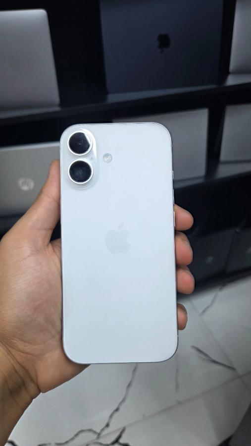 Apple iPhone 17 256 Go — Comme neuf · Batterie 100 % · 256 Go, à Drissia, Tanger